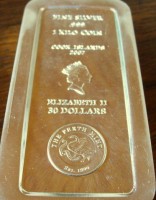 1 Kilogramm / 1000 Gramm Silber für Anleger: verschiedene Kilo Silber mit ggf. opt. Mängel  ( diff.besteuert nach §25a UStG )