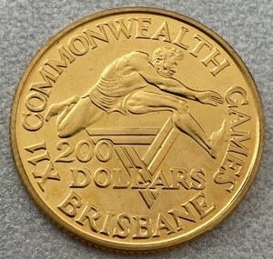 9.16 Gramm Gold fein ( 10 Gramm 916er Gold ) 200 Austral-Dollar Royal Australien Mint Commonwealth Games 1982 Brisbane Rückseite junge Queen Elisabeth II