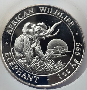 1 oz Silber Somalia Elefant 2010 mit Motiv 2009 - Fehlprägung ( ggf. altersbedingt angelaufen ) ( diff.besteuert nach §25a UStG )