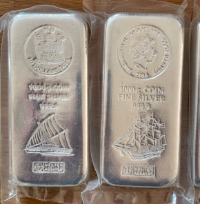 1 Kilogramm / 1000 Gramm Silber für Anleger: verschiedene Kilo Silber Barren / ggf. angelaufen  ( diff.besteuert nach §25a UStG )