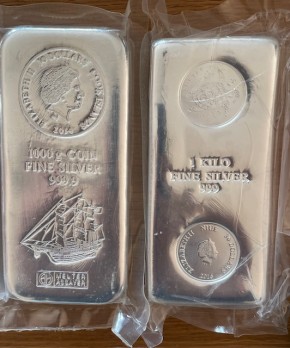 1 Kilogramm / 1000 Gramm Silber für Anleger: verschiedene Kilo Silber Barren / ggf. angelaufen  ( diff.besteuert nach §25a UStG )